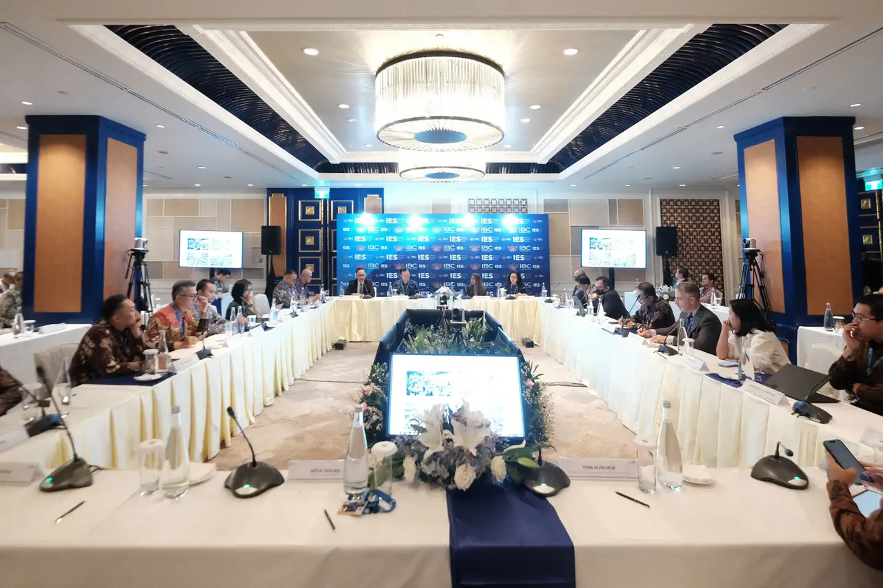 Business leaders roundtable