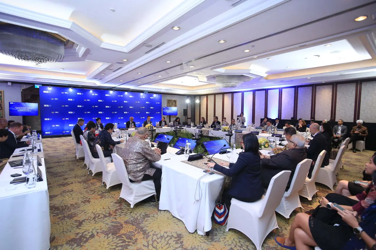 Business leaders roundtable